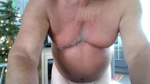 Snapshot of willyloman02 chatting on June 16, 8:33 pm Willy Loman online show from June 16, 8:33 pm