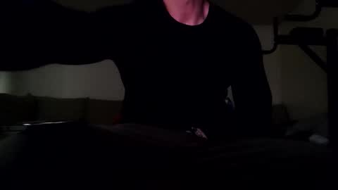 Snapshot of willynn83 chatting on March 2, 10:11 am willynn83 online show from March 2, 10:11 am