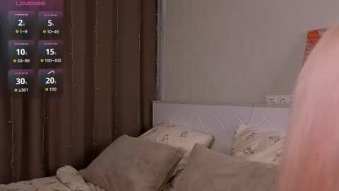 Mary online show from February 10, 1:32 am