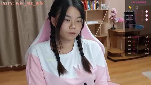 Snapshot of win_nie chatting on September 8, 10:20 pm Winnie online show from September 8, 10:20 pm