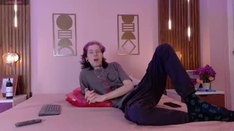 Winchester Hanna online show from February 20, 3:14 am