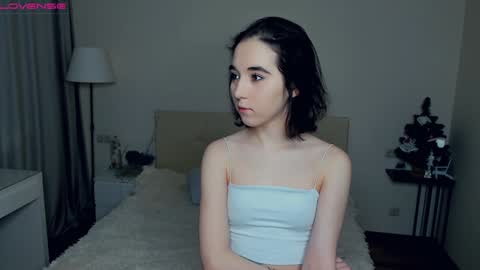 Snapshot of wine_on_lips chatting on January 6, 7:09 am Amalia and Mia online show from January 6, 7:09 am