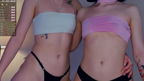 Snapshot of wine_on_lips chatting on February 17, 1:10 pm Amalia and Mia online show from February 17, 1:10 pm