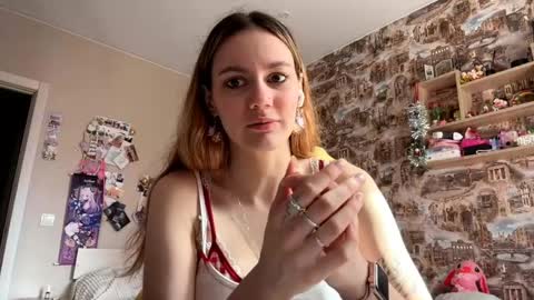Snapshot of winifredfeuerstein chatting on May 3, 8:20 am Alya online show from May 3, 8:20 am