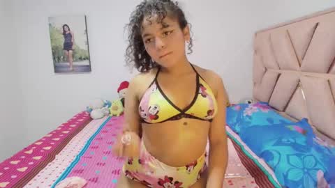  Winnifer Gonzalez  online show from March 17, 3:00 am