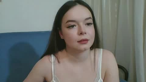 Snapshot of winter__white_rose chatting on June 7, 7:06 pm Emma online show from June 7, 7:06 pm