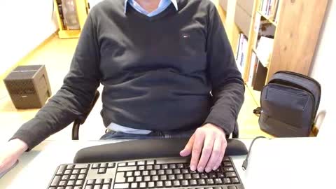 Snapshot of winterfreund99 chatting on January 19, 3:21 pm winterfreund99 online show from January 19, 3:21 pm