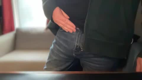 Snapshot of wintyr chatting on March 3, 10:10 pm wintyr online show from March 3, 10:10 pm