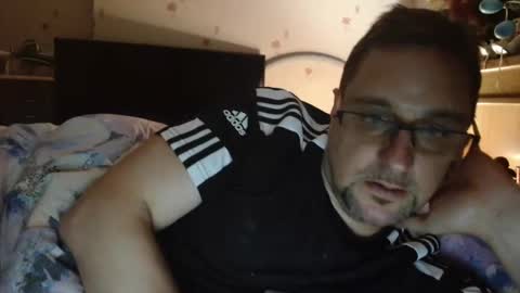 Snapshot of wirzwei8883 chatting on December 18, 7:19 pm Dirty online show from December 18, 7:19 pm