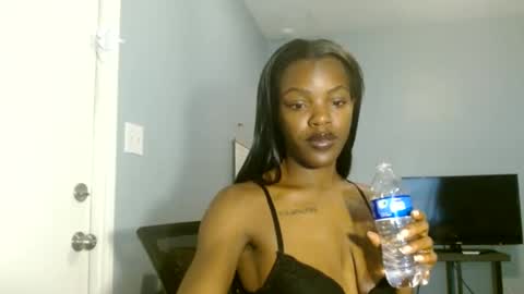 Snapshot of wishhwashy22 chatting on January 9, 5:22 pm Chanel online show from January 9, 5:22 pm