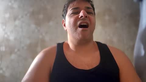 Snapshot of witebull83 chatting on December 2, 9:13 am Witebull online show from December 2, 9:13 am