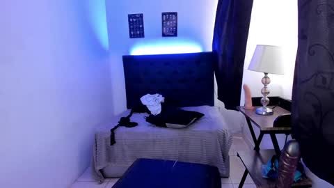 Snapshot of wiz_maleja chatting on December 5, 8:11 pm MALEJA online show from December 5, 8:11 pm