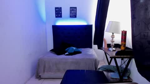 Snapshot of wiz_maleja chatting on December 7, 4:03 pm MALEJA online show from December 7, 4:03 pm