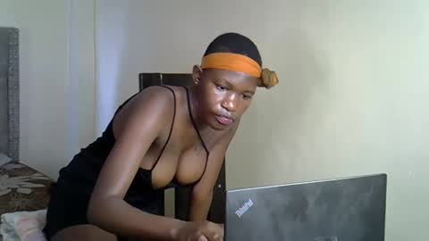 Snapshot of wizzia_khalifa chatting on December 28, 9:20 am girlie o online show from December 28, 9:20 am