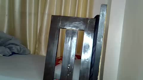 Snapshot of wizzia_khalifa chatting on February 18, 12:49 pm girlie o online show from February 18, 12:49 pm