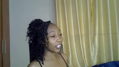 Snapshot of wizzia_khalifa chatting on February 26, 8:59 am girlie o online show from February 26, 8:59 am