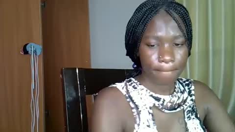 Snapshot of wizzia_khalifa chatting on February 27, 4:41 am girlie o online show from February 27, 4:41 am