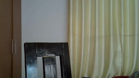 Snapshot of wizzia_khalifa chatting on February 27, 10:48 am girlie o online show from February 27, 10:48 am