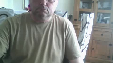 Snapshot of wobble444 chatting on June 23, 12:14 pm wobble444 online show from June 23, 12:14 pm