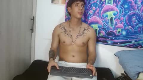 wolf_light online show from December 20, 11:12 pm