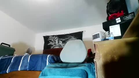 wolfman79 online show from February 12, 11:49 am