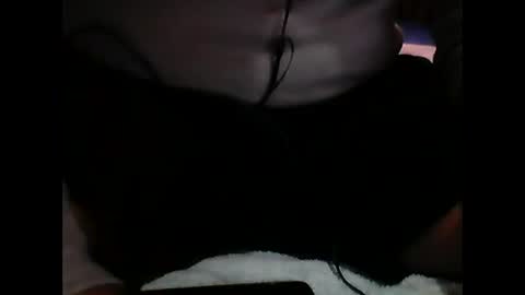 Snapshot of wolliwolly chatting on May 18, 11:05 am Wooli online show from May 18, 11:05 am