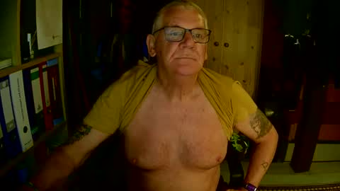 Snapshot of wonneprop10 chatting on September 14, 5:01 pm Always Horny online show from September 14, 5:01 pm