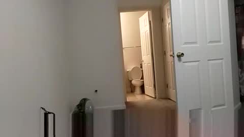 Snapshot of woodson5432 chatting on October 23, 2:11 am LongNThrobbn online show from October 23, 2:11 am