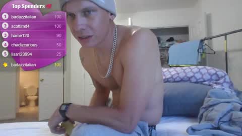 Snapshot of woodson5432 chatting on November 6, 8:32 pm LongNThrobbn online show from November 6, 8:32 pm