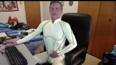 Large one  online show from January 18, 12:31 pm