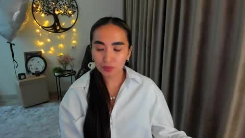 Snapshot of worldofkim chatting on May 2, 8:14 pm dudetta Kim online show from May 2, 8:14 pm