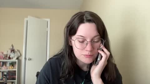 Snapshot of worship_lucina chatting on December 3, 3:55 pm Lucina online show from December 3, 3:55 pm