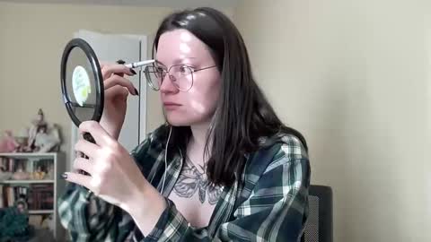 Snapshot of worship_lucina chatting on January 1, 3:14 pm Lucina online show from January 1, 3:14 pm