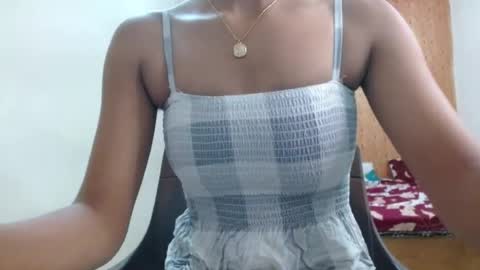 Snapshot of wow_anjle chatting on July 20, 11:01 am wow_anjle online show from July 20, 11:01 am