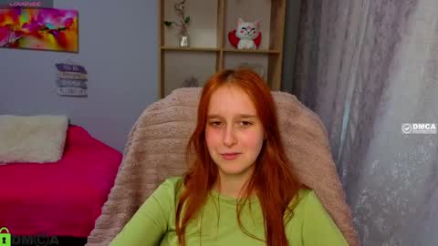 wow_emma_ online show from April 18, 2:21 pm