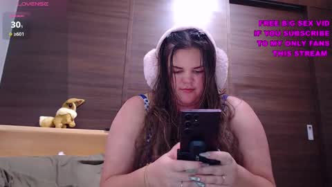 Snapshot of wow_its_kaitlyn chatting on November 26, 11:00 am Kaitlyn xx online show from November 26, 11:00 am