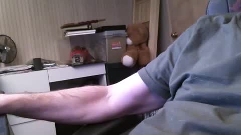 Snapshot of wrangleat0r chatting on October 28, 4:09 pm wrangleat0r online show from October 28, 4:09 pm