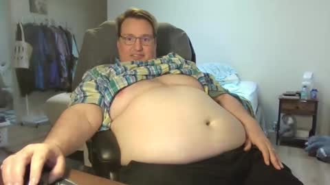 Snapshot of wrensroom chatting on February 21, 6:59 pm Wren Valentino online show from February 21, 6:59 pm