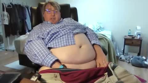 Snapshot of wrensroom chatting on March 6, 11:31 pm Wren Valentino online show from March 6, 11:31 pm