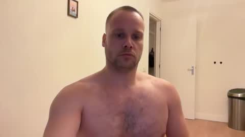 Snapshot of wsvogel chatting on October 27, 7:40 pm joejoe online show from October 27, 7:40 pm