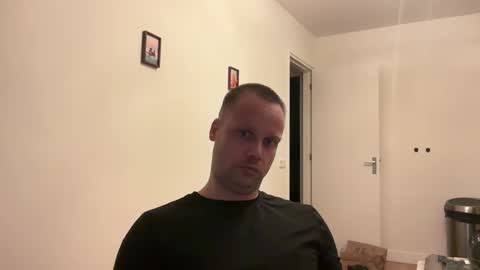 Snapshot of wsvogel chatting on November 14, 4:17 pm joejoe online show from November 14, 4:17 pm