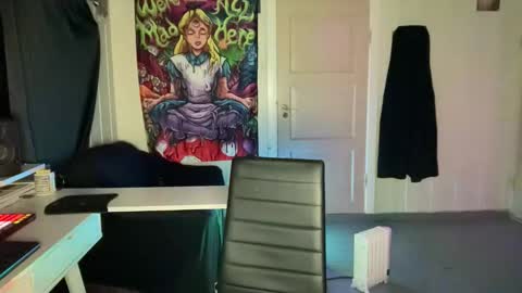 wulffi95 online show from February 14, 12:51 am