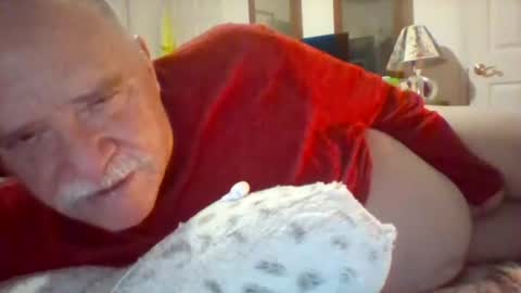 wvmountainlover online show from April 1, 1:17 am