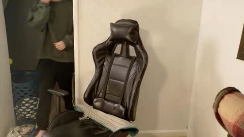 Wyatt online show from March 29, 2:28 pm