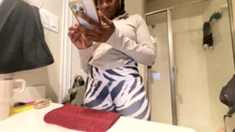 Snapshot of wynterheat chatting on June 11, 2:11 am Wynter Heat online show from June 11, 2:11 am