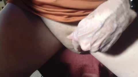 Snapshot of x050 chatting on November 16, 8:14 pm Whoopy III online show from November 16, 8:14 pm