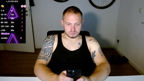Snapshot of x19marco93x chatting on October 15, 6:41 pm x19marco93x online show from October 15, 6:41 pm