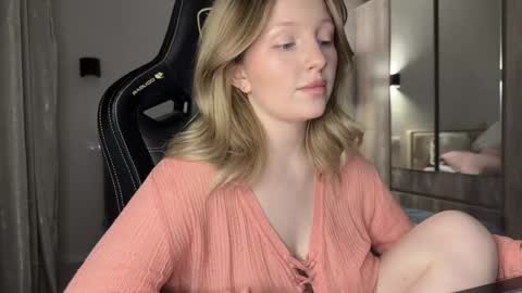 Snapshot of x__ivy_x chatting on January 29, 3:58 pm eva online show from January 29, 3:58 pm