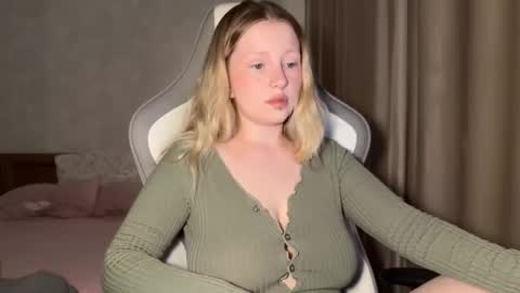 Snapshot of x__ivy_x chatting on September 28, 5:18 pm eva online show from September 28, 5:18 pm