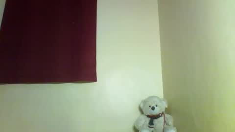 X melanine online show from March 2, 10:33 am